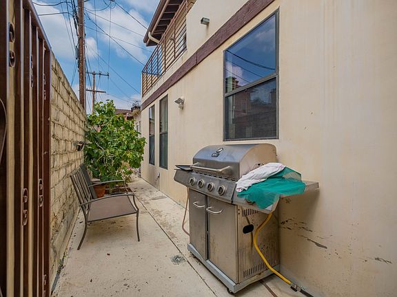 5th image of 906 E Harvard St #A