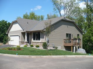 1008 Farrell St S, Maplewood, MN 55119