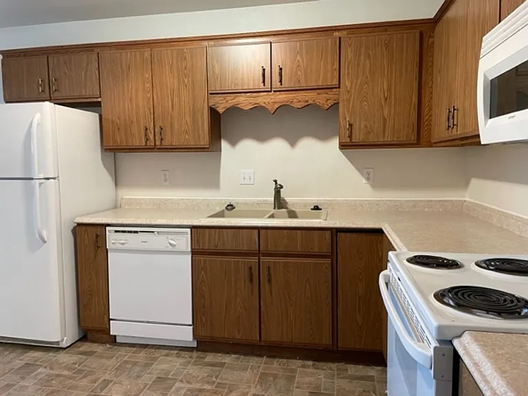 3219-21 Frontier St #23 — Photo 4