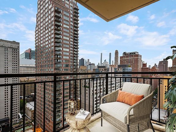 4th image of 1365 York Ave APT 22B