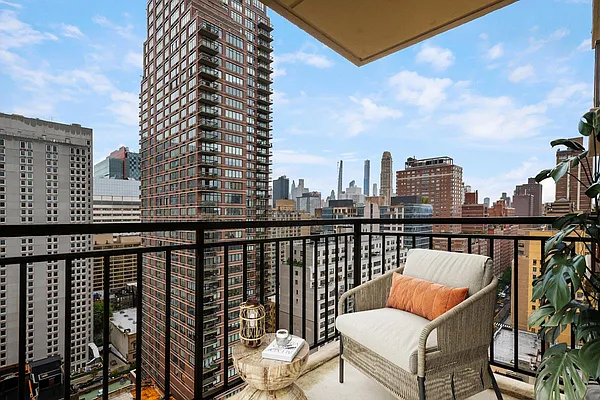1365 York Avenue #25L