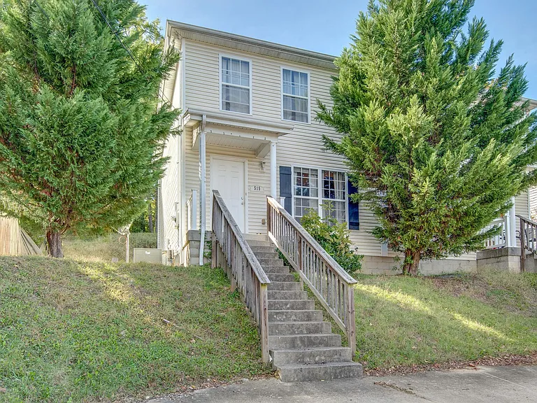 515 Cedarmont Dr — Photo 1