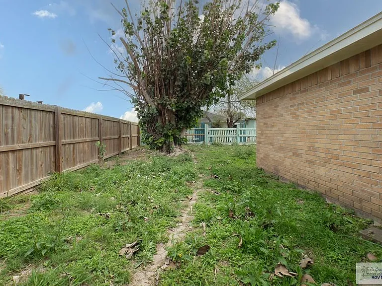 365 Mango Ln — Photo 12