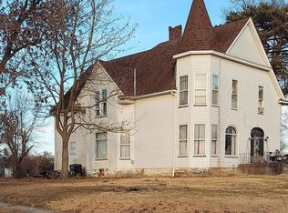 306 E Lafayette St, Edina, MO 63537