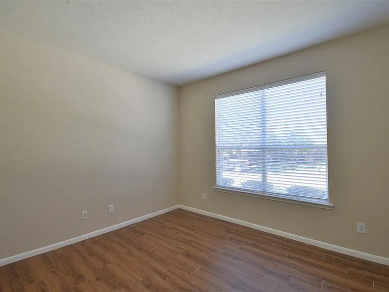 17210 Mitchell Pass Ln — Photo 9