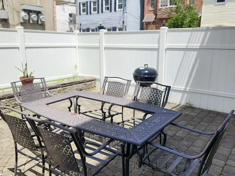 119 Oakland Ave — Photo 9