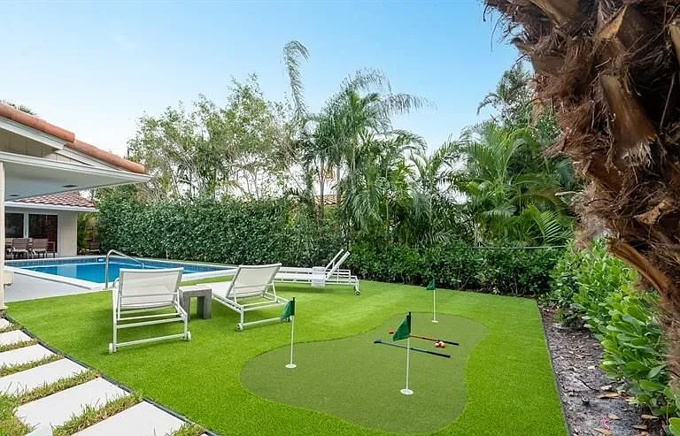 Putting green