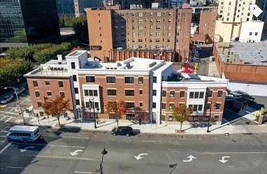 35 Mulberry St #401