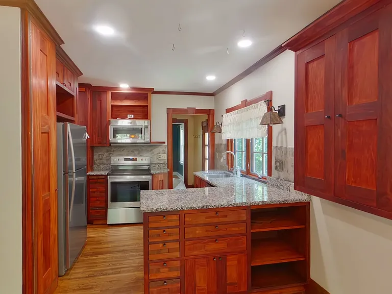 3431 E Pine St — Photo 5