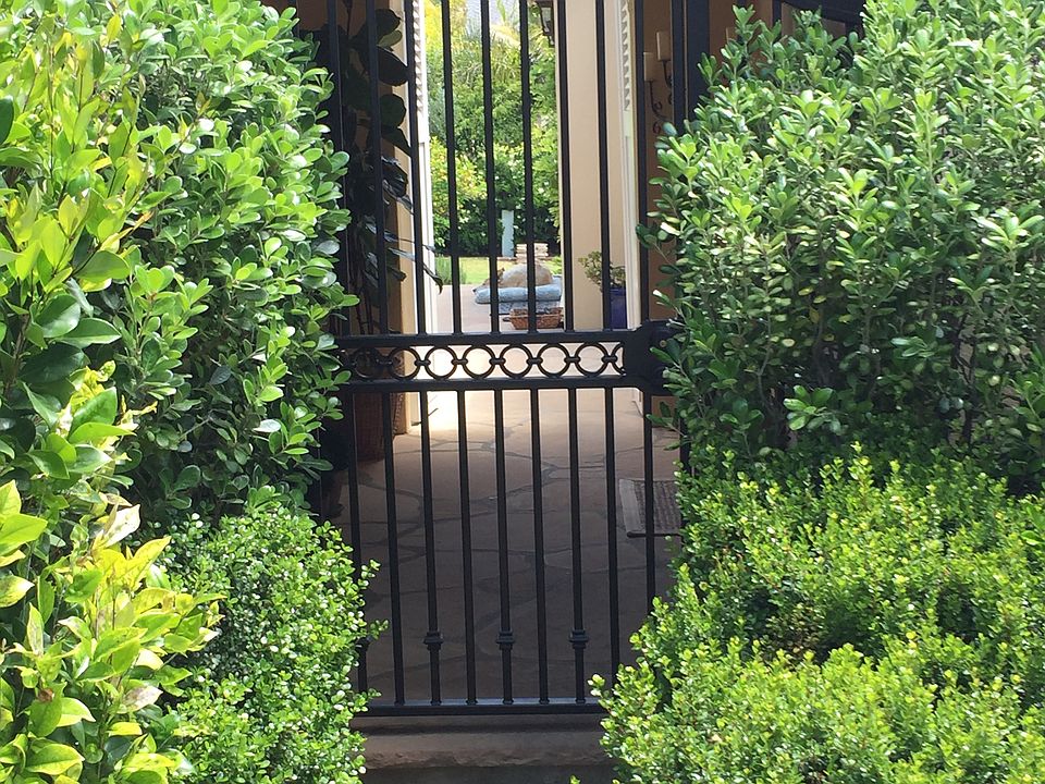 Breezeway entry gate