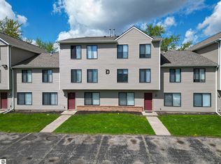 1825-D7 S Crawford St #D7, Mount Pleasant, MI 48858