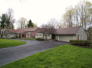 186 Knickerbocker Rd, Pittsford, NY 14534