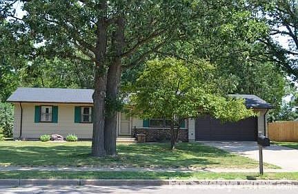 Front
						:
						Mature Oaks and Beautiful blossoms from the crabapple