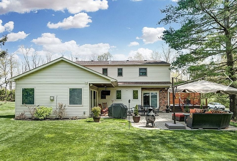 2nd image of 6381 Pine Ln