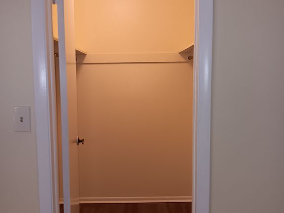 4th image of 522 Orange Dr #1-31-1