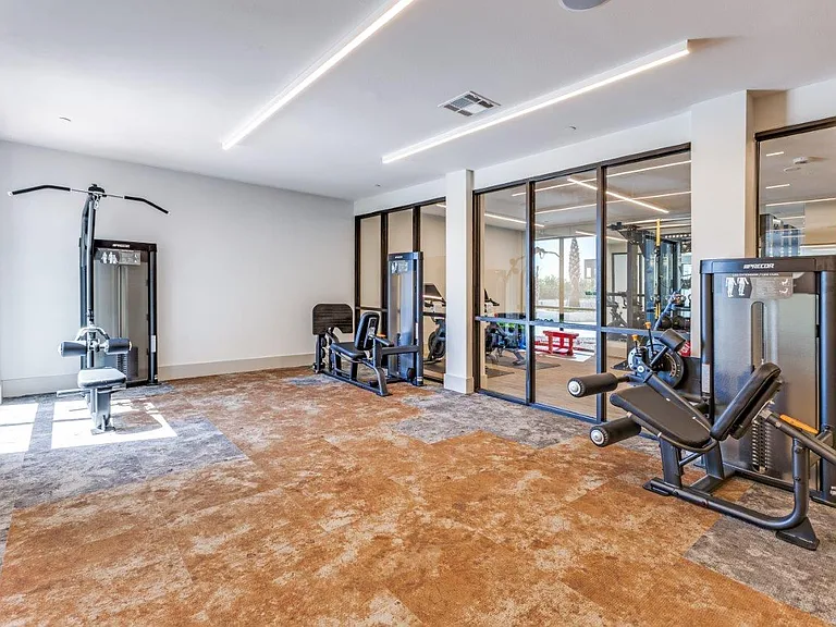 Aura High Pointe — Photo 20