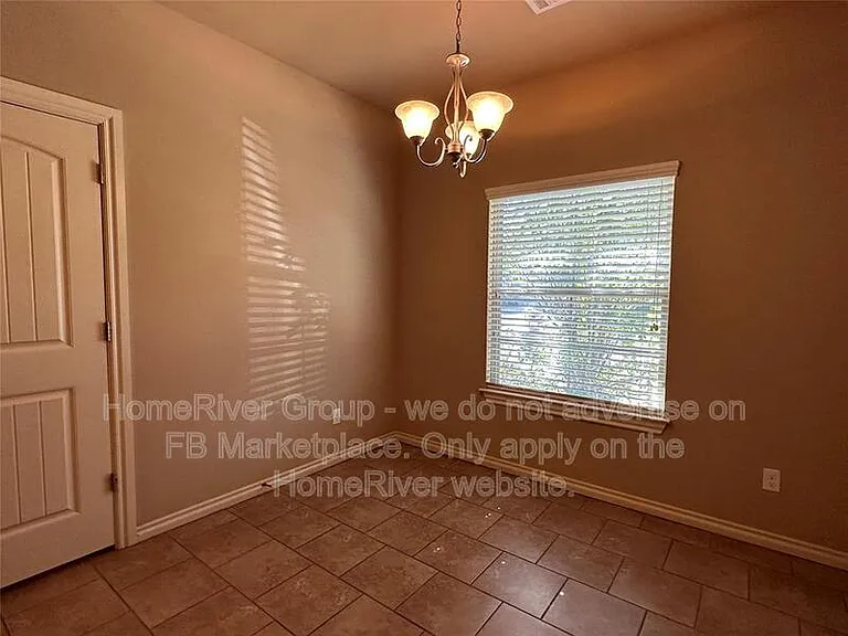 1005 SW 92nd St — Photo 5