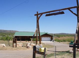 655 N Soaring Hawk Ln, Cornville, AZ 86325