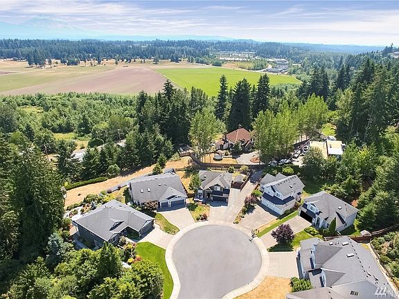 3rd image of 8224 192nd Avenue Pl E