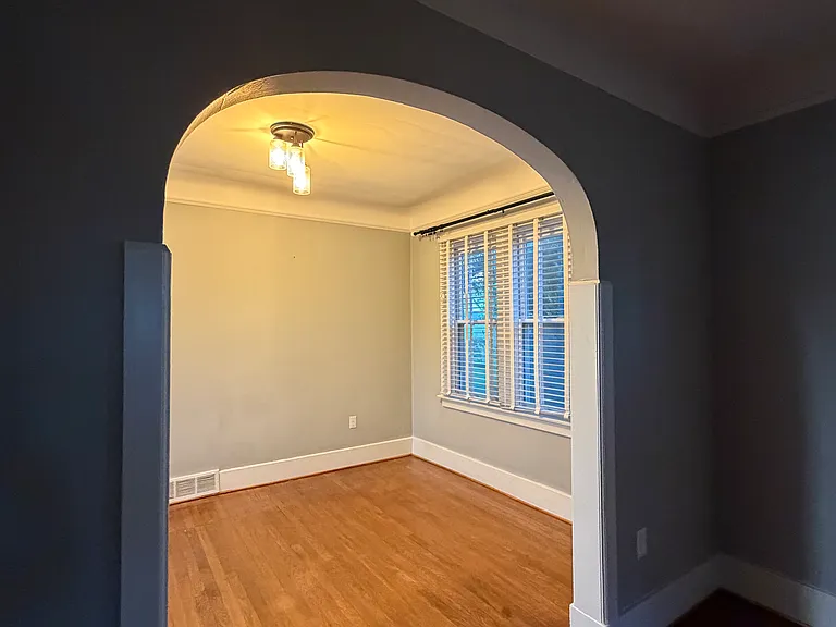 393 Wordsworth St #1 — Photo 9