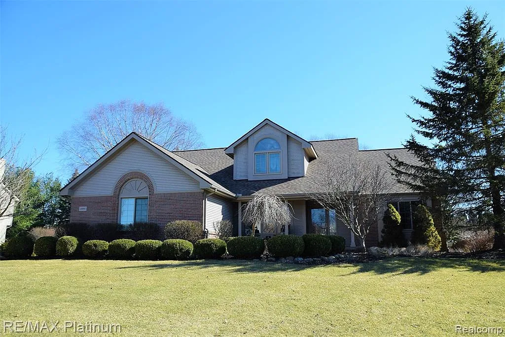 13880 Monarch Dr photo 1