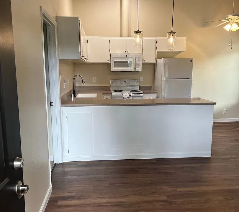 Apartments for Rent in Chico CA | Swimming Pool, Clubhouse & Covered Parking