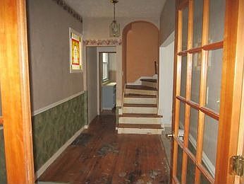 2nd image of 1538 Clarendon Ave