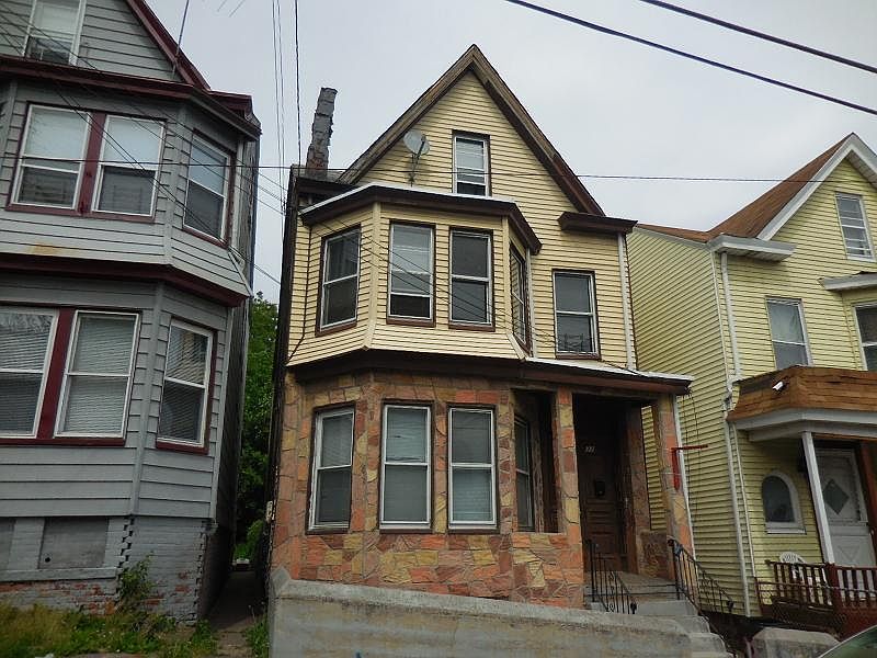 1st image of 32 Belle Ave