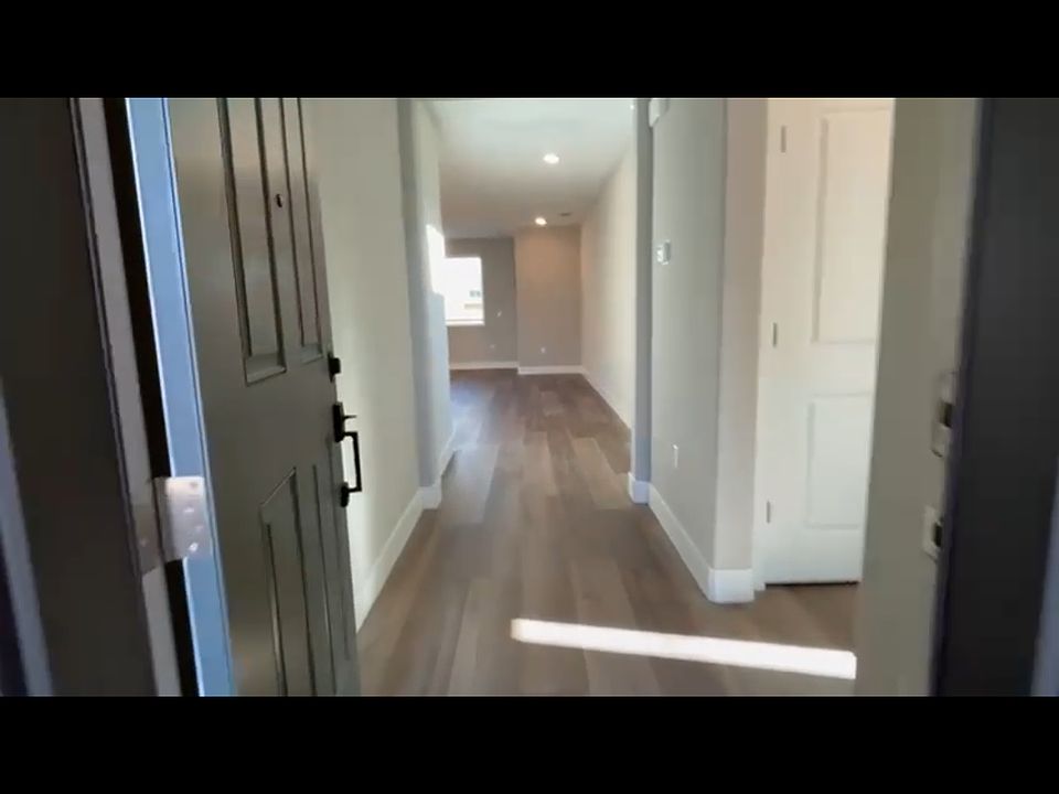 1st image of 1534 Tanager Ave