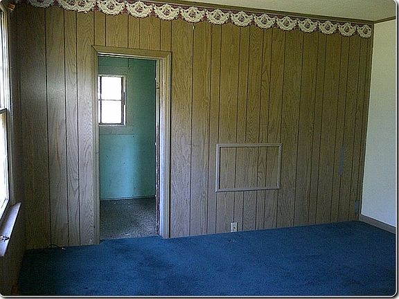 4th image of 2619 Crawford Ave