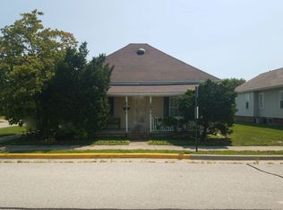 389 4th St NE, Linton, IN