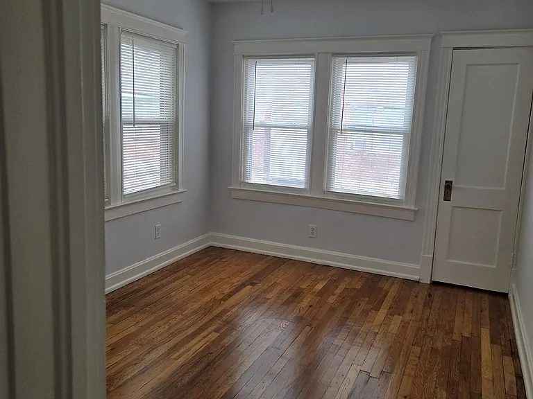 5103 Wyandotte St #1N — Photo 3