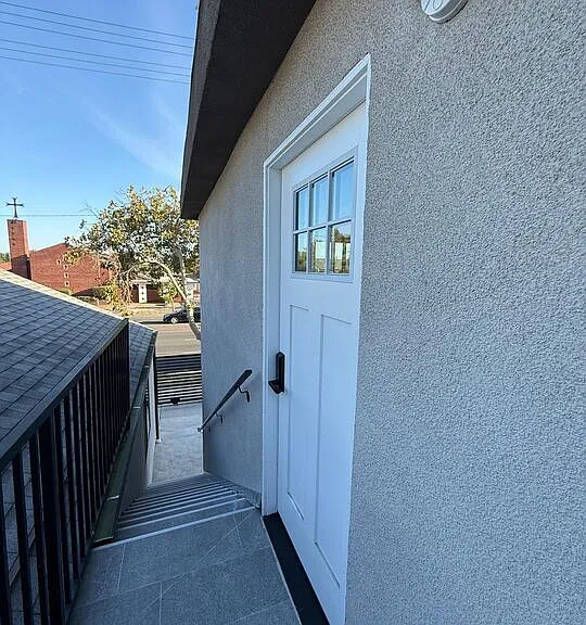 11947 Victory Blvd — Photo 18