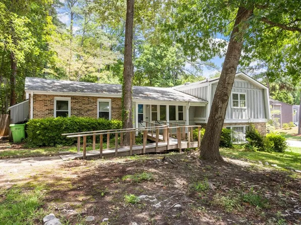 5302 Covey Ct, Raleigh, NC 27609
