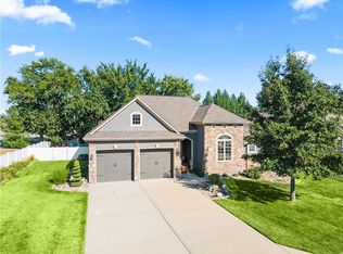 1715 NW Hedgewood Dr, Grain Valley, MO 64029