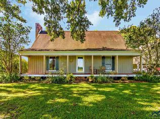 352 Hodson Ln, Raceland, LA 70394