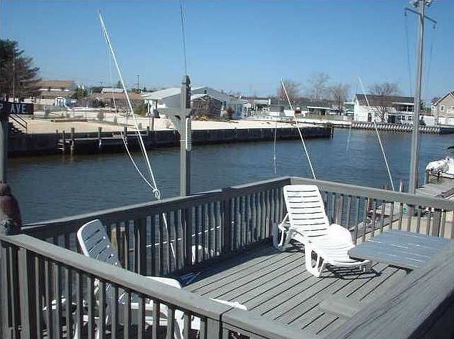 Lagoon Front at it's Very Best. Come Enjoy all of the Outdoor Amenities.