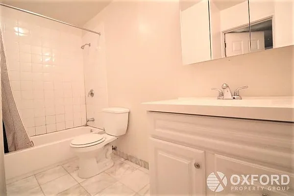 Rented by Oxford Property Group | media 16