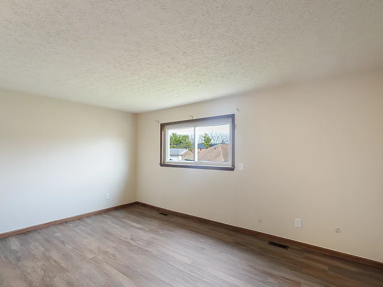 3383 Willington Dr — Photo 9