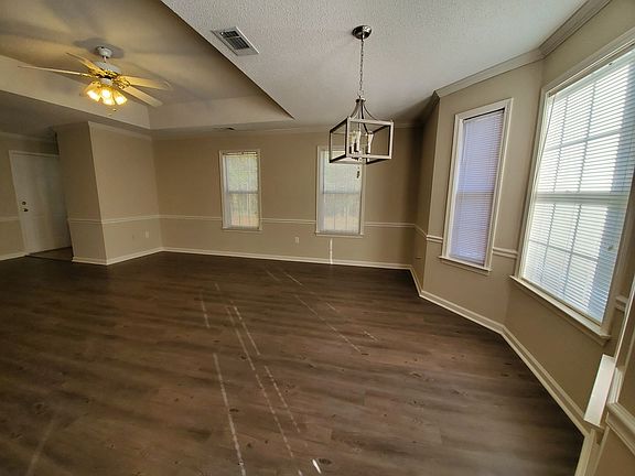 5th image of 900 Country Club Rd #5