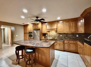220 Country Ln APT A, Boynton Beach, FL 33435
