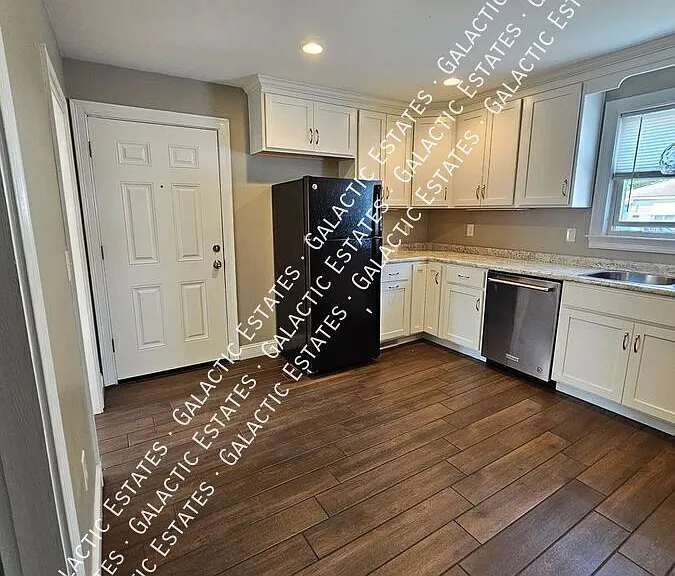 37-37.5 Arlington St #1 — Photo 12