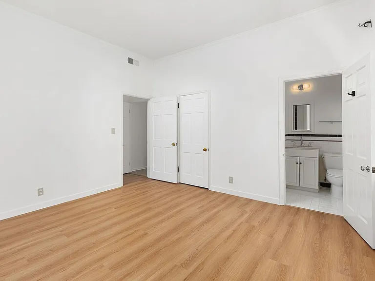 720 N Harper Ave — Photo 10