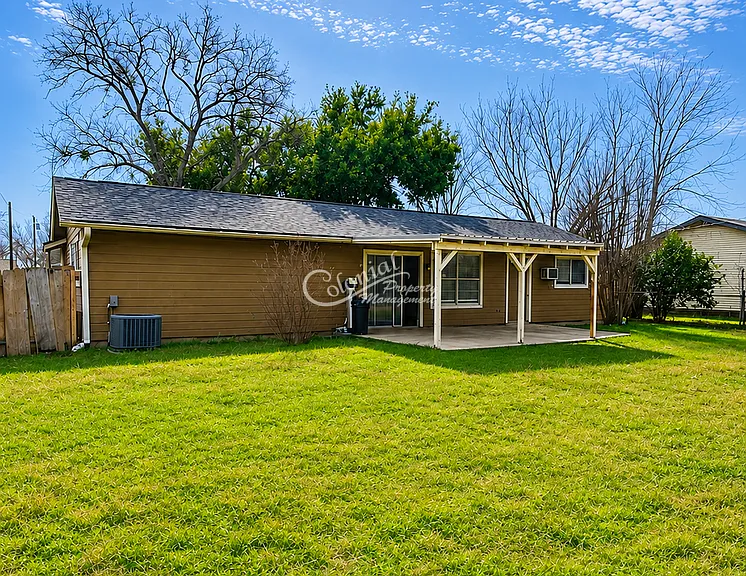 1406 Meadows Dr — Photo 14