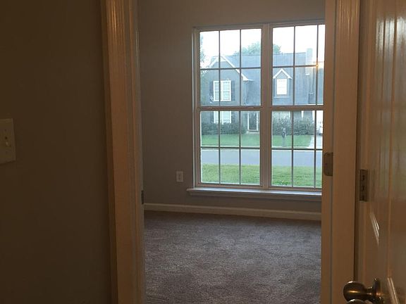First floor bedroom front of house