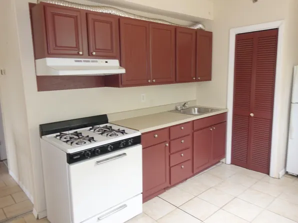 200 Old River Rd #3, Edgewater, NJ 07020