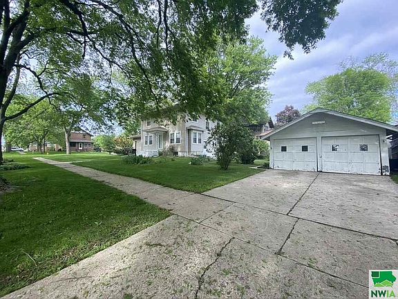 2nd image of 625 Early St