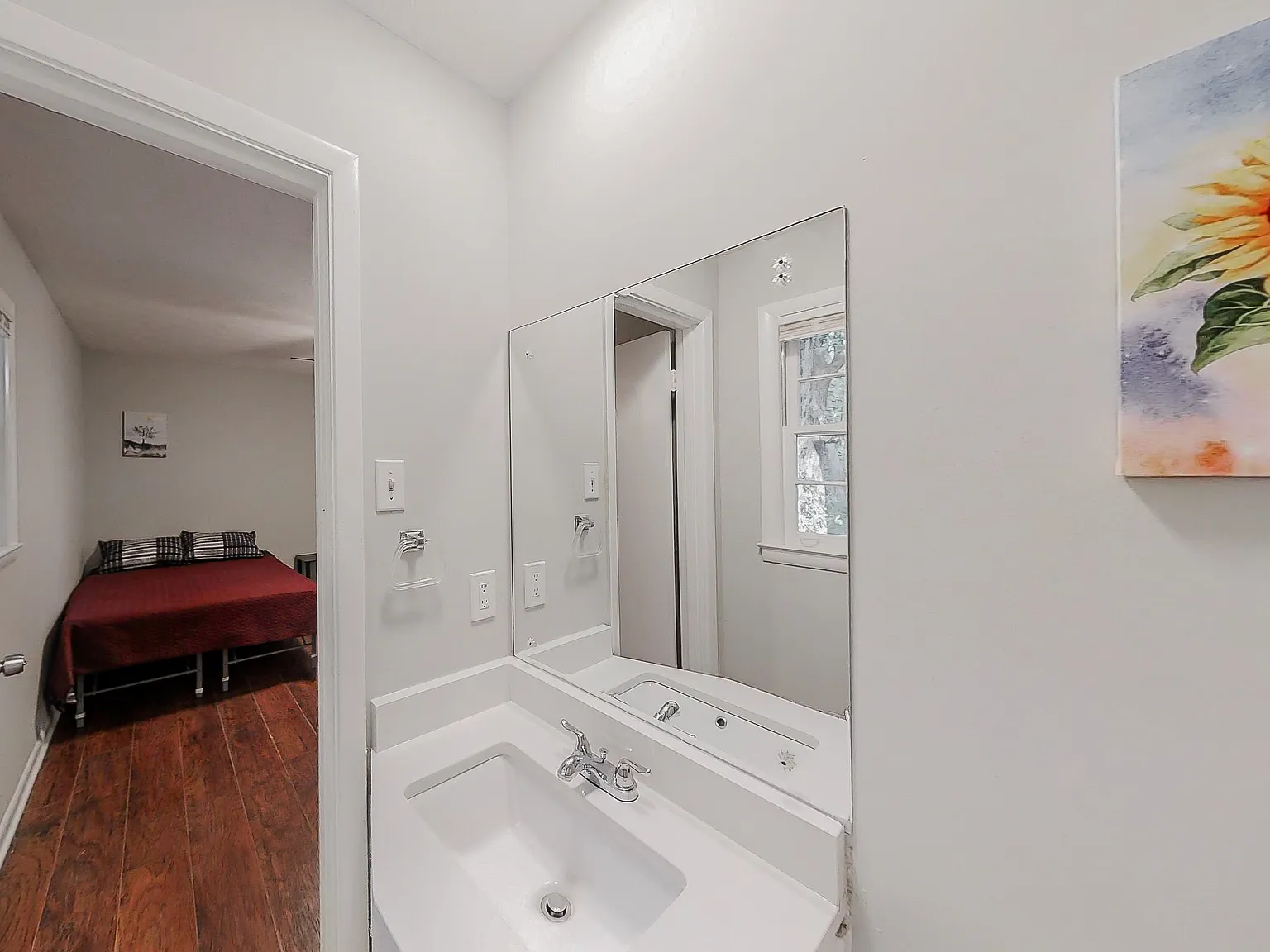 4 bed, 3.5 bath, 2009 sqft, $905 — Photo 3