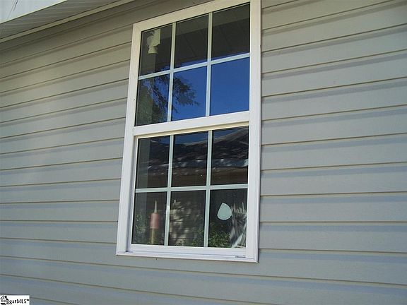 3rd image of 102 Hammett St
