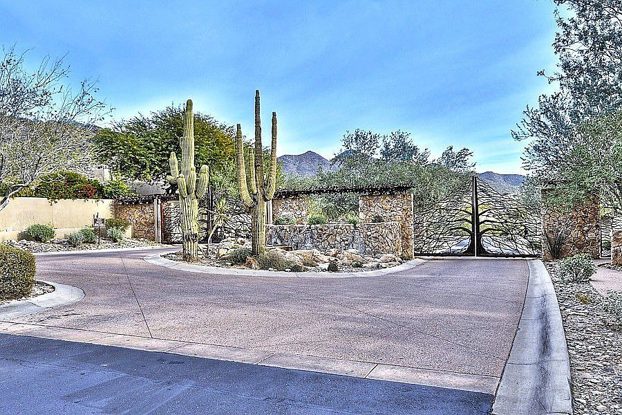 1st image of 11048 E Acacia Dr